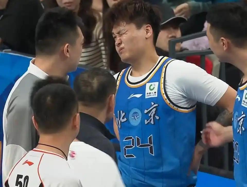 kaiyun-CBA三消息：赵睿伤病更新，徐杰回应百万票王，山西球迷又闯祸